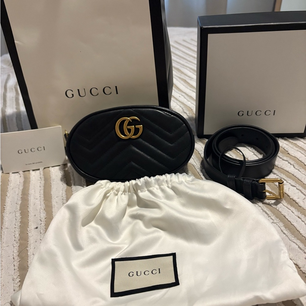 Gucci Black Leather Belt with Gold Hardware